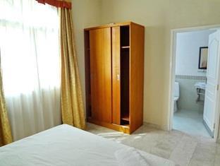 Al Faisal Hotel Suites Sur Bagian luar foto